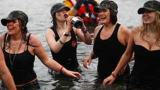 Study Says: Girls Drink To Forget Problems, Have Fun